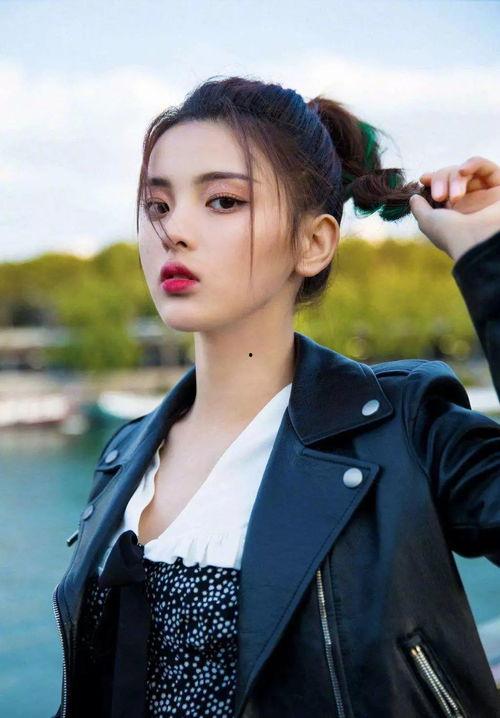 幸运吃瓜魏依依完结,甜蜜结局，瓜田里的幸福传奇