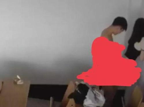 赤峰学院教室吃瓜事件,校园文明与个人行为边界探讨